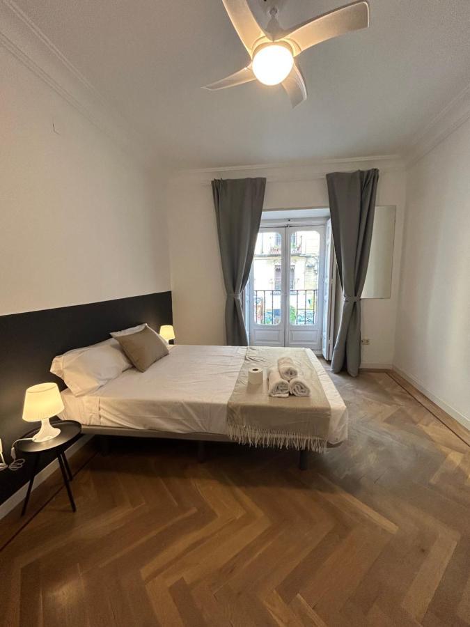 Villa Rooms Madrid Exterior photo